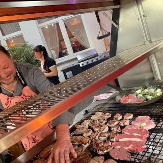 Möller's Grill Station